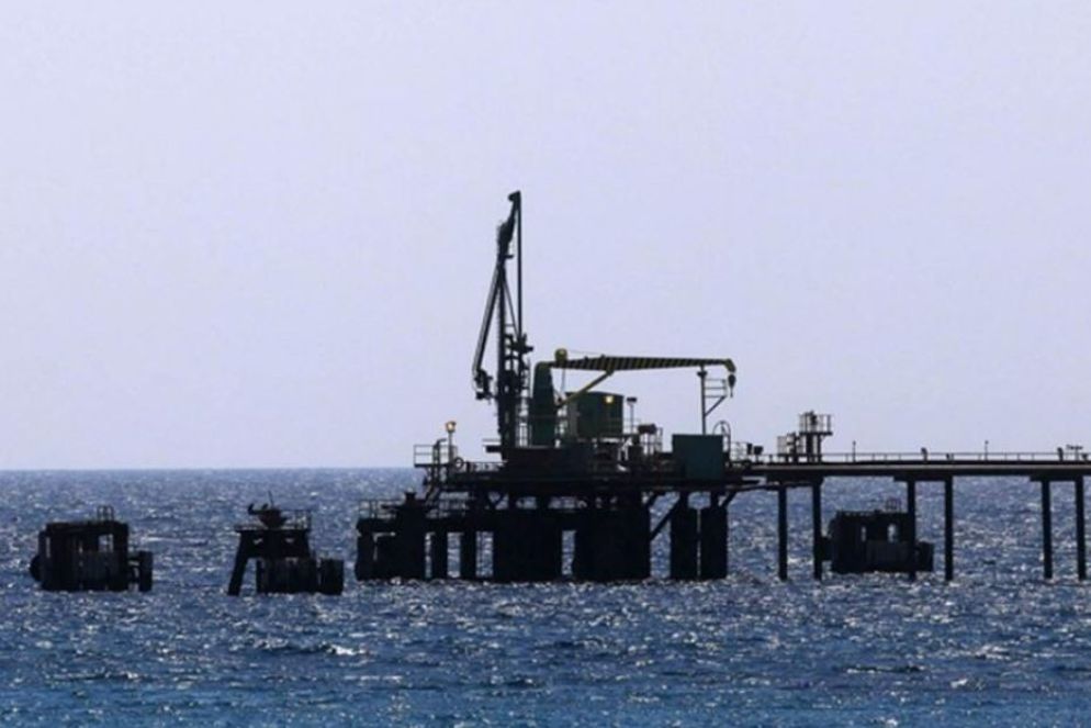 Una piattaforma petrolifera al largo della Libia - Archivio Avvenire