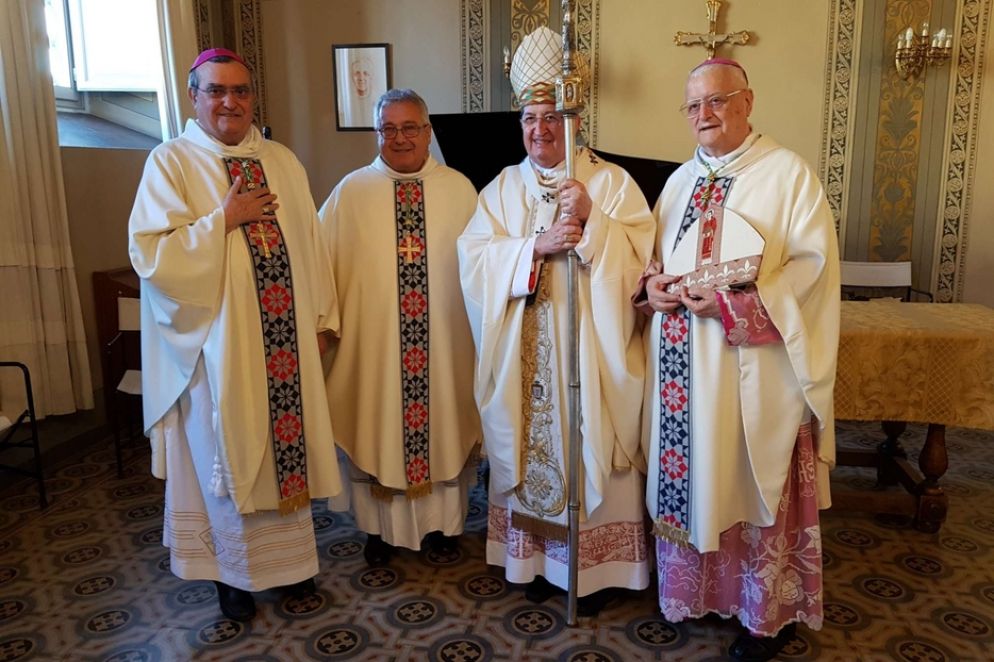 Da destra, il vescovo Gastone Simoni, il cardinale Giuseppe Betori e i suoi due successori a Prato: Giovanni Nerbini e Franco Agostinelli - Gambassi