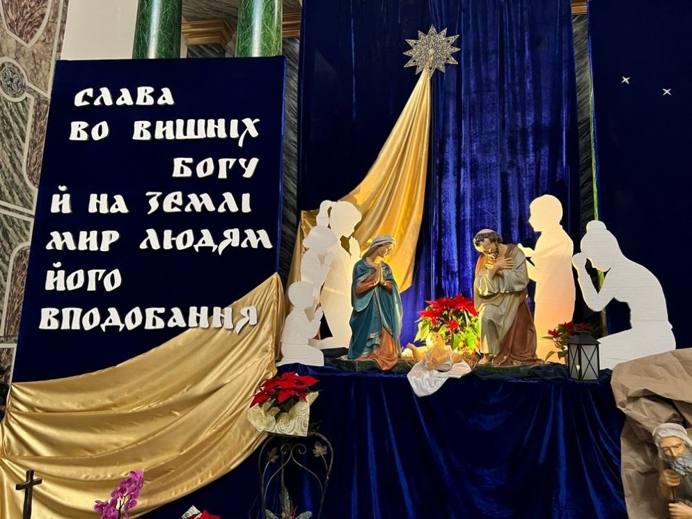 Il presepe allestito in una chiesa cattolica d Kiev - Gambassi