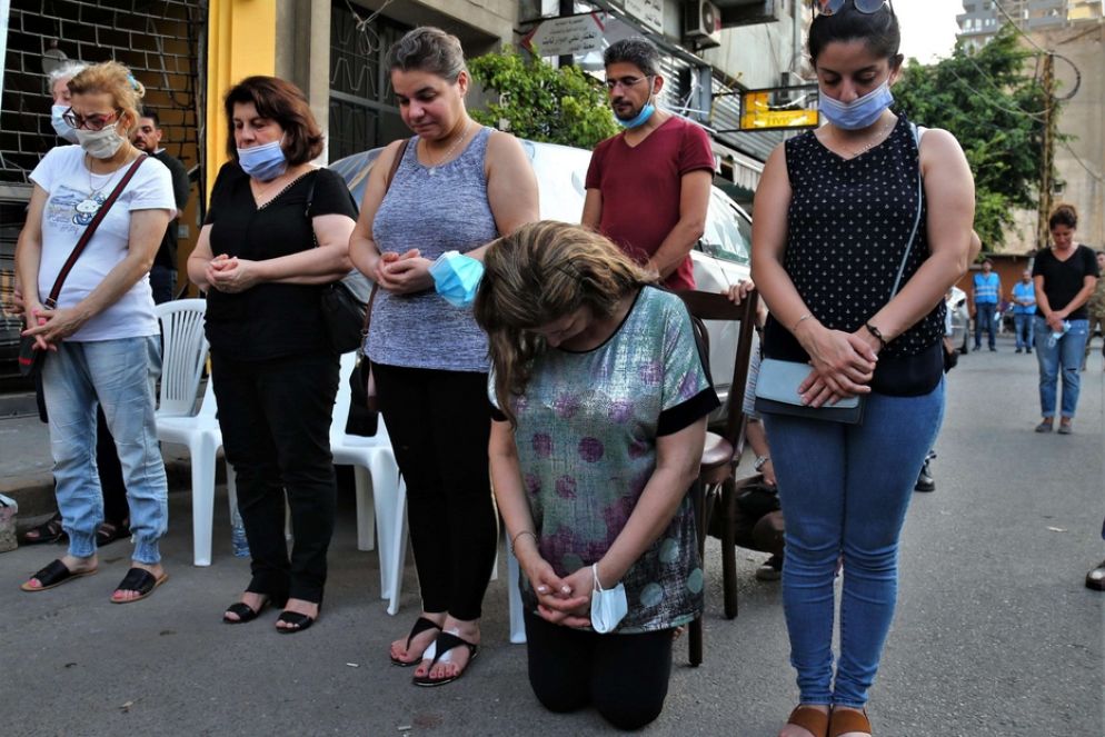I cristiani maroniti in preghiera lungo le strade del Libano - Ansa