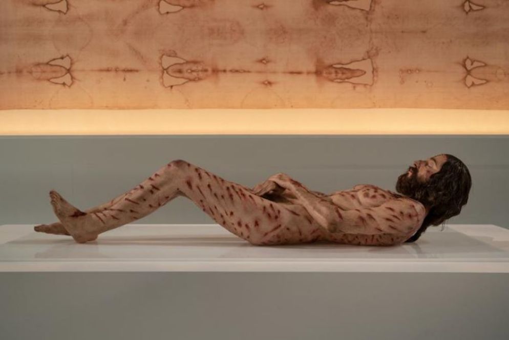 Ecco la riproduzione a grandezza naturale del corpo che è stato avvolto nella Sindone, punto finale della mostra «The mistery man», a Chioggia - ArtiSplendore