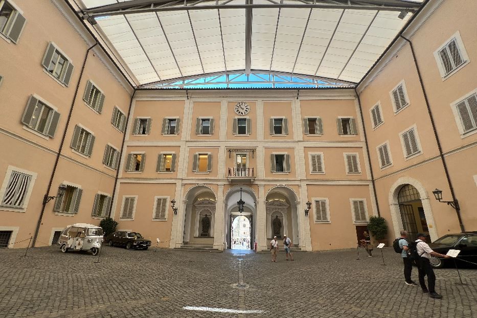 Il Palazzo Pontificio a Castel Gandolfo dove si trova l'appartamento pontificio che oggi è aperto al pubblico - Avvenire
