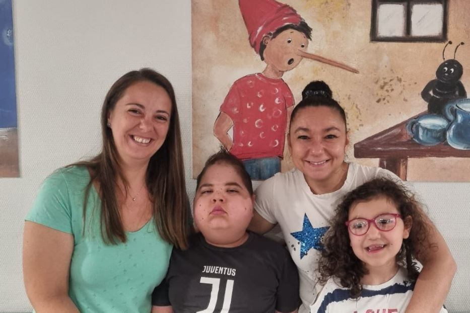 Altre mamme della “Nostra Famiglia” coi loro piccoli - .