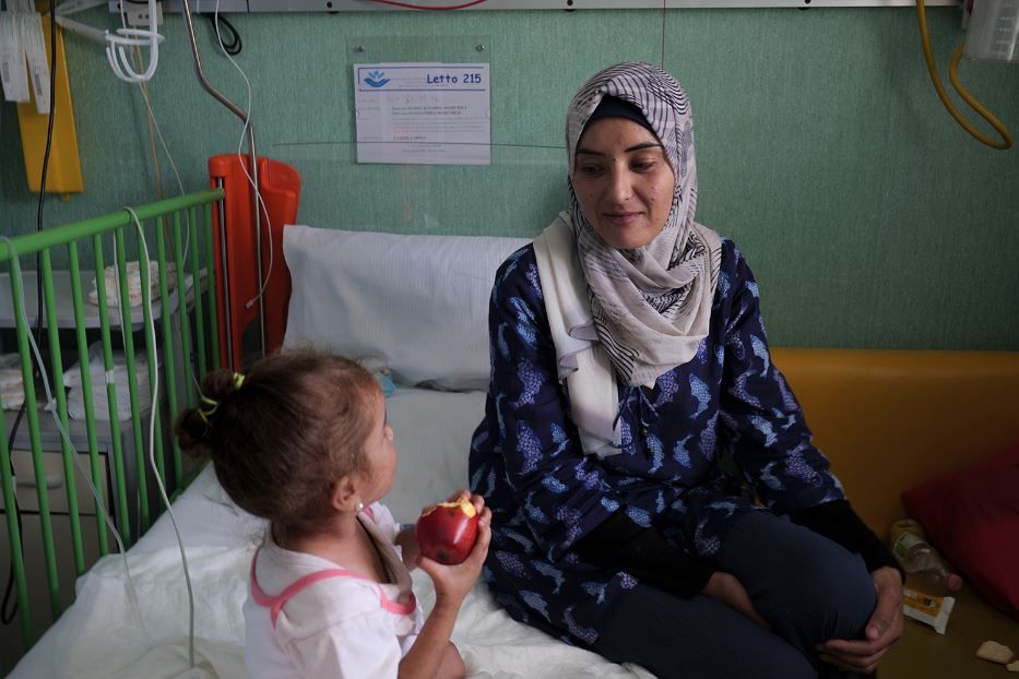 Asma con la sua piccola Miar - .