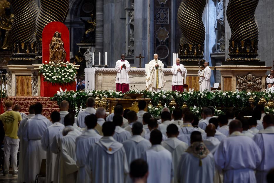 Leone XIV durante la Messa per il Giubileo dello sport - Ansa