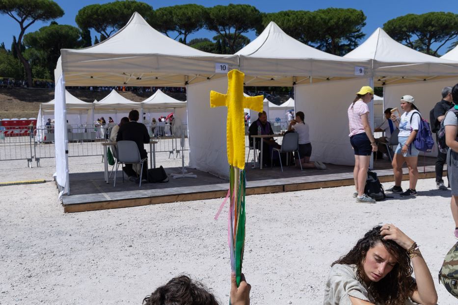 I ragazzi di tutto il mondo al Circo Massimo a Roma per la giornata delle confessione del Giubileo dei giovani - Fotogramma