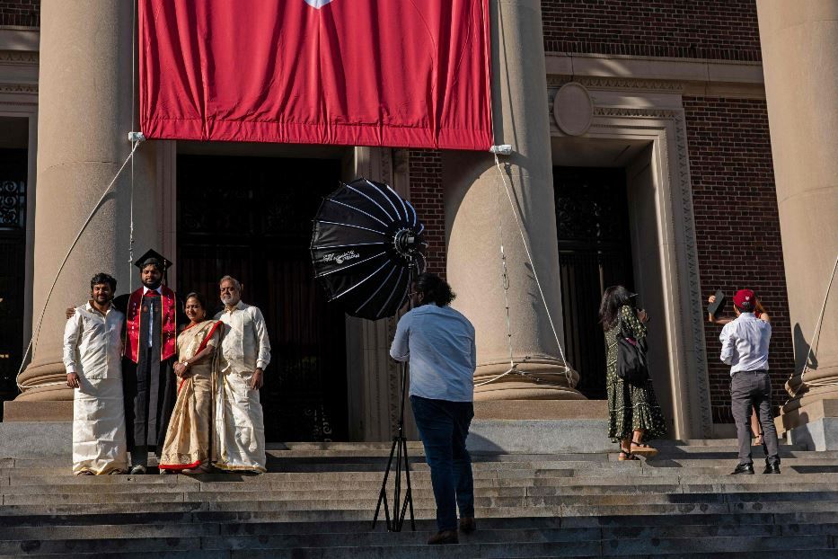 Uno studentr di origine indiana ad Harvard - ANSA