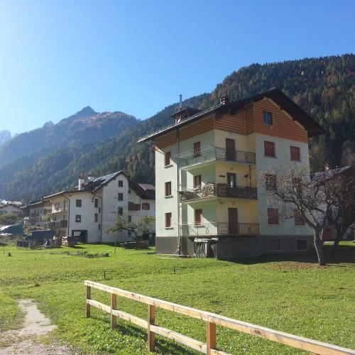 La casa alpina Sacro Cuore di Canale d’Agordo (Belluno) - .