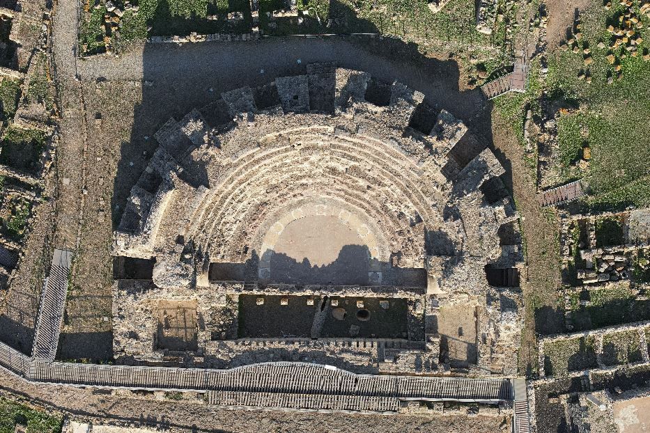 Il Teatro - courtesy