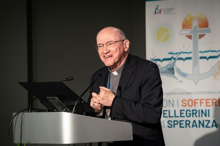 L'arcivescovo di Gorizia Carlo Maria Redaelli, presidente della Commissione Cei per il Servizio della Carità e la Salute - Foto Alessio Romenzi