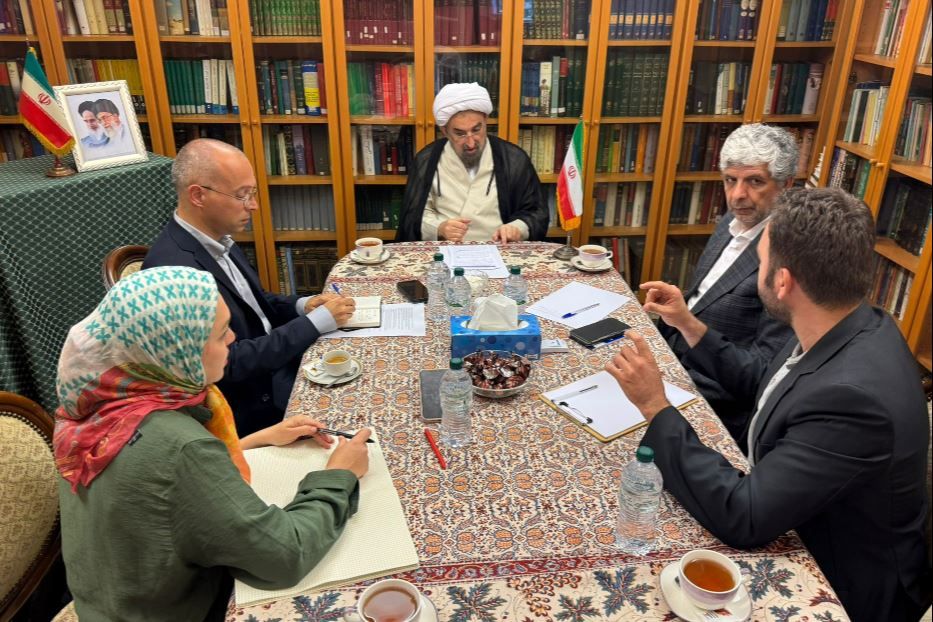 L’ambasciatore dell'Iran presso la Santa Sede, Mohammad Hossein Mokhtari, durante l'intervista con Avvenire - Ambasciata dell'Iran