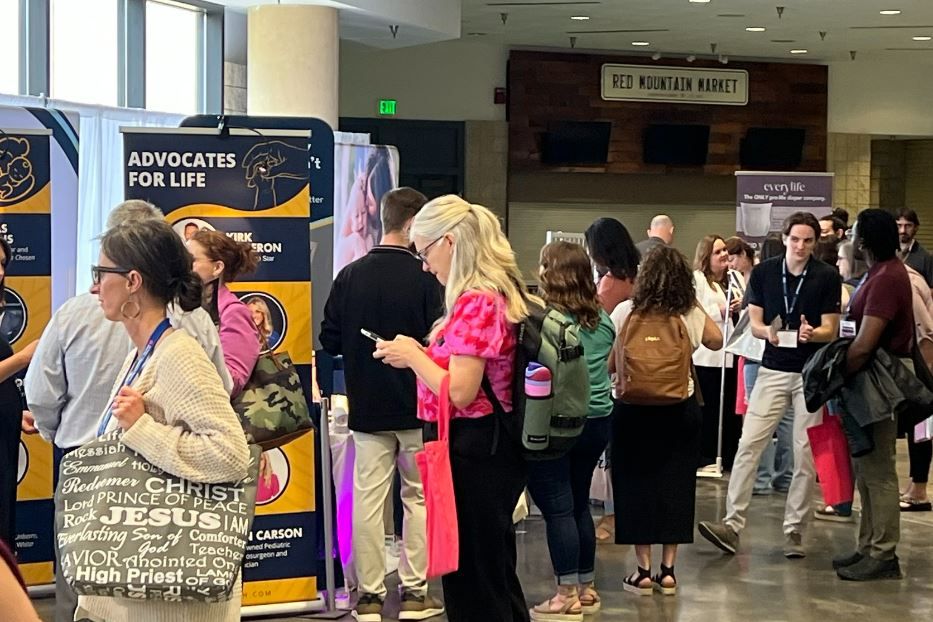 L'area degli stand - .