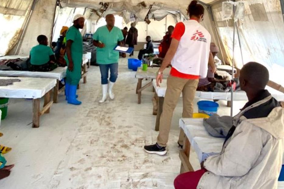 Il dottor Sportelli al lavoro a Port-au-Prince