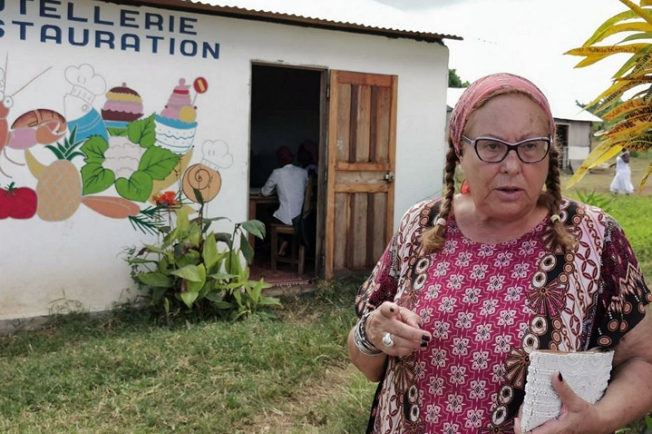 Manina Consiglio - .