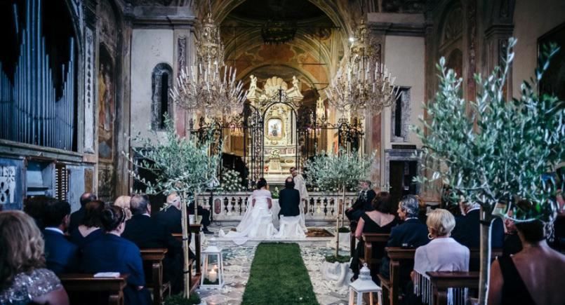 Un matrimonio nel santuariodi Nostra Signora di Soviore,in Liguria - .