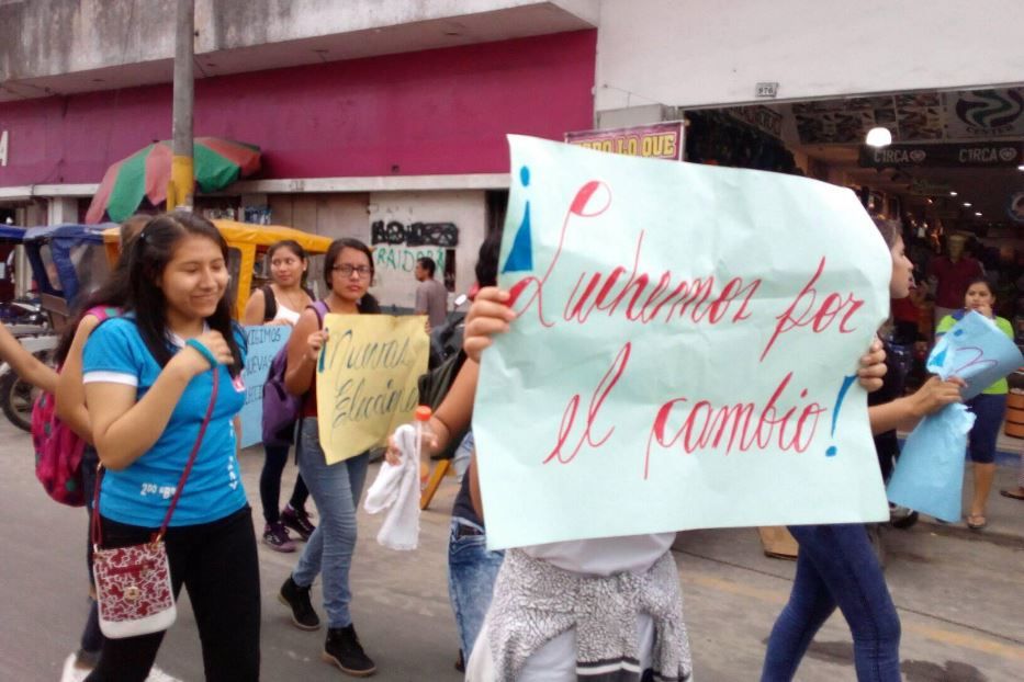 UNa manifestazione contro la violenza sulle donne a Nauta - Todas para Una