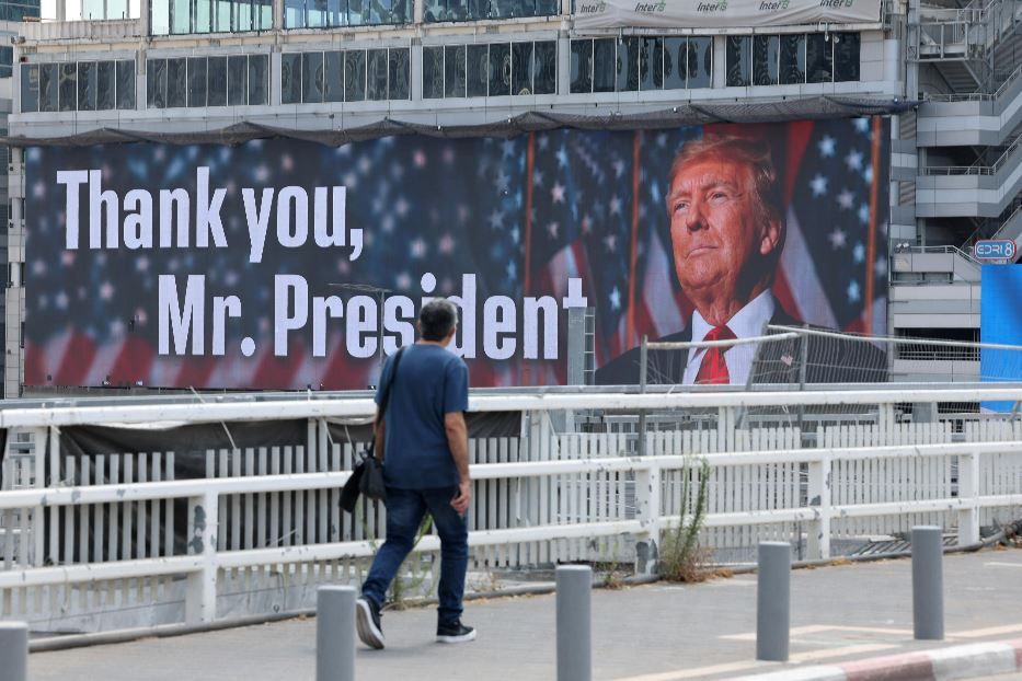 Il ringraziamento al presidente americano Trump lungo le strade di Tel Aviv - Ansa