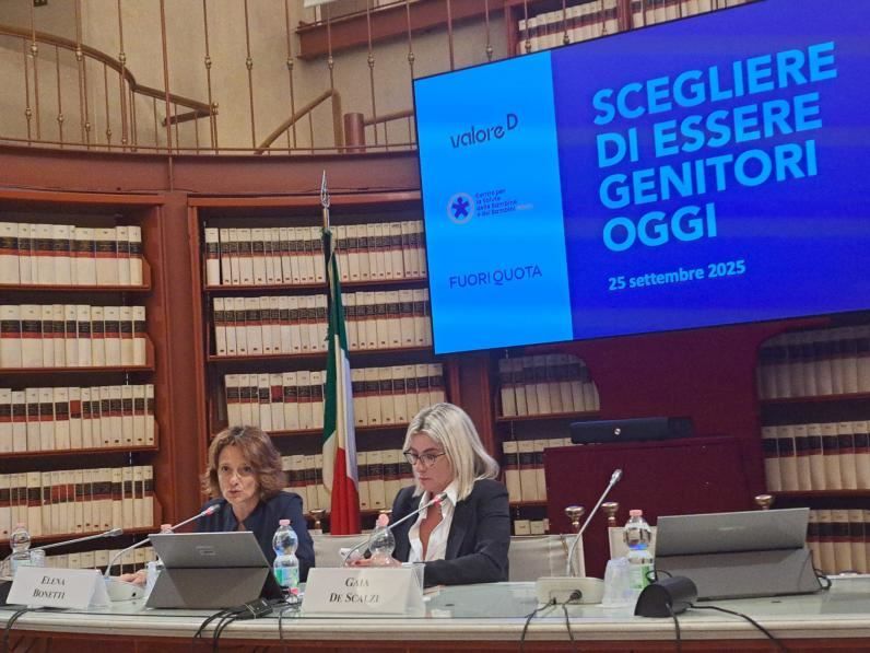 L'incontro di ieri alla Camera su "Essere genitori oggi", con la presidente della commissione d'inchiesta sulla transizione demografica, Elena Bonetti (a sinistra) - Picariello