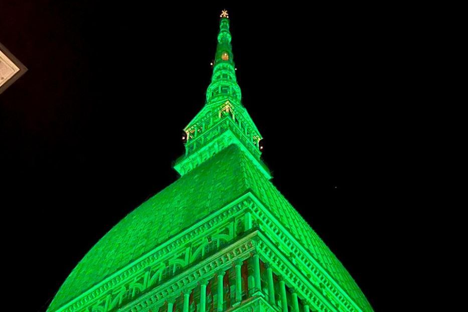 La Mole Antonelliana di Torino illuminata di verde per una Giornata nazionale Sla - .