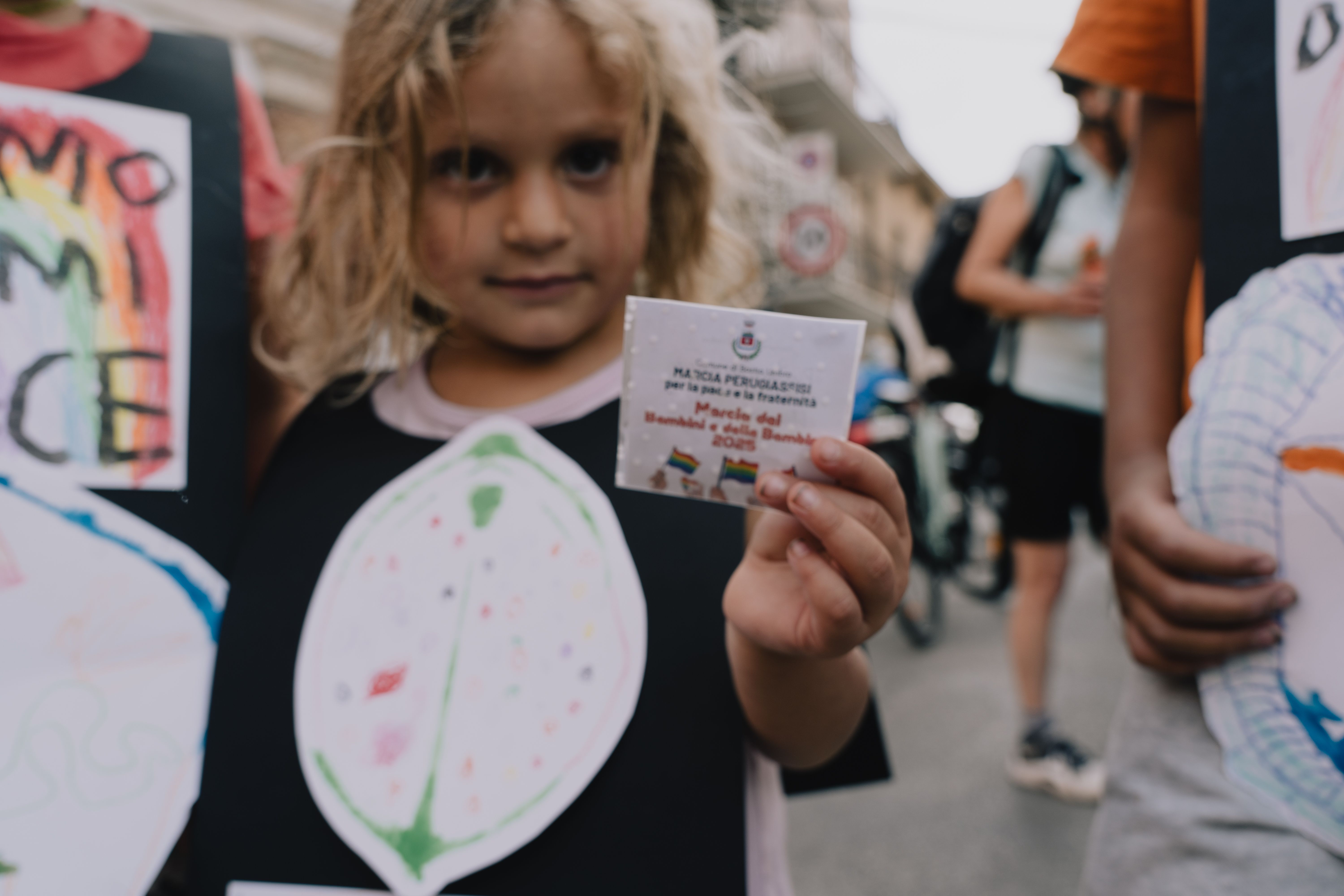 Una bambina alla Marcia Perugia Assisi