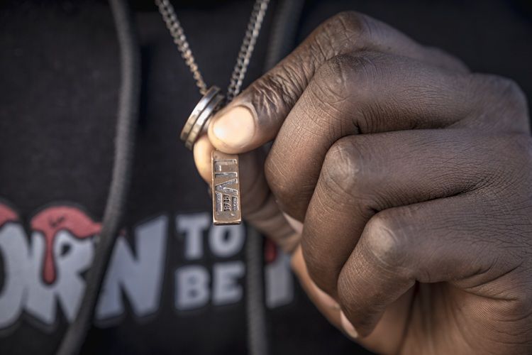 "Restano i fiori" per Medici Senza Frontiere © Valentina Tamborra