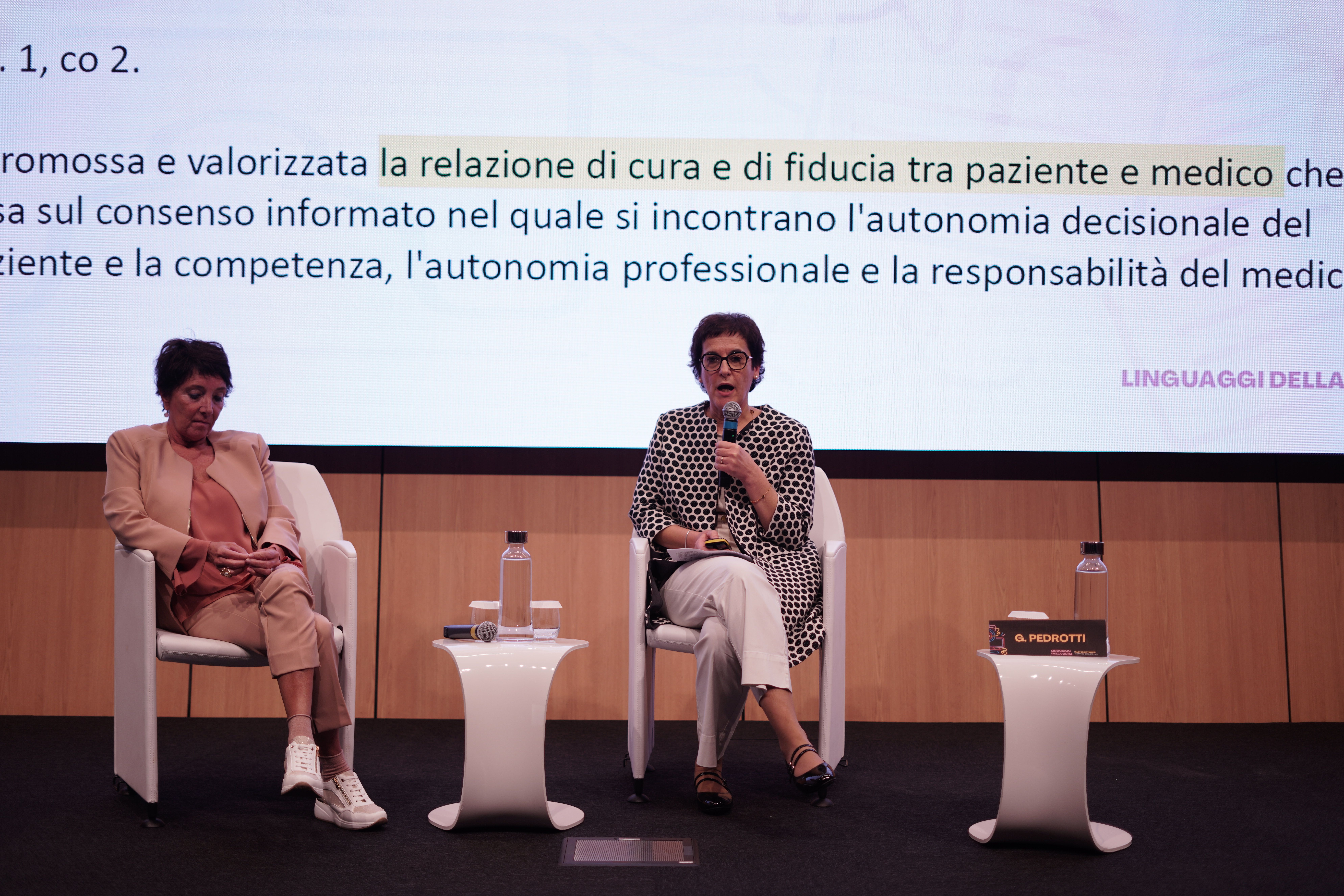 Un altro momento del seminario di Trento: da sinistra, Stefania Bastianello e Raffaella Tanel
