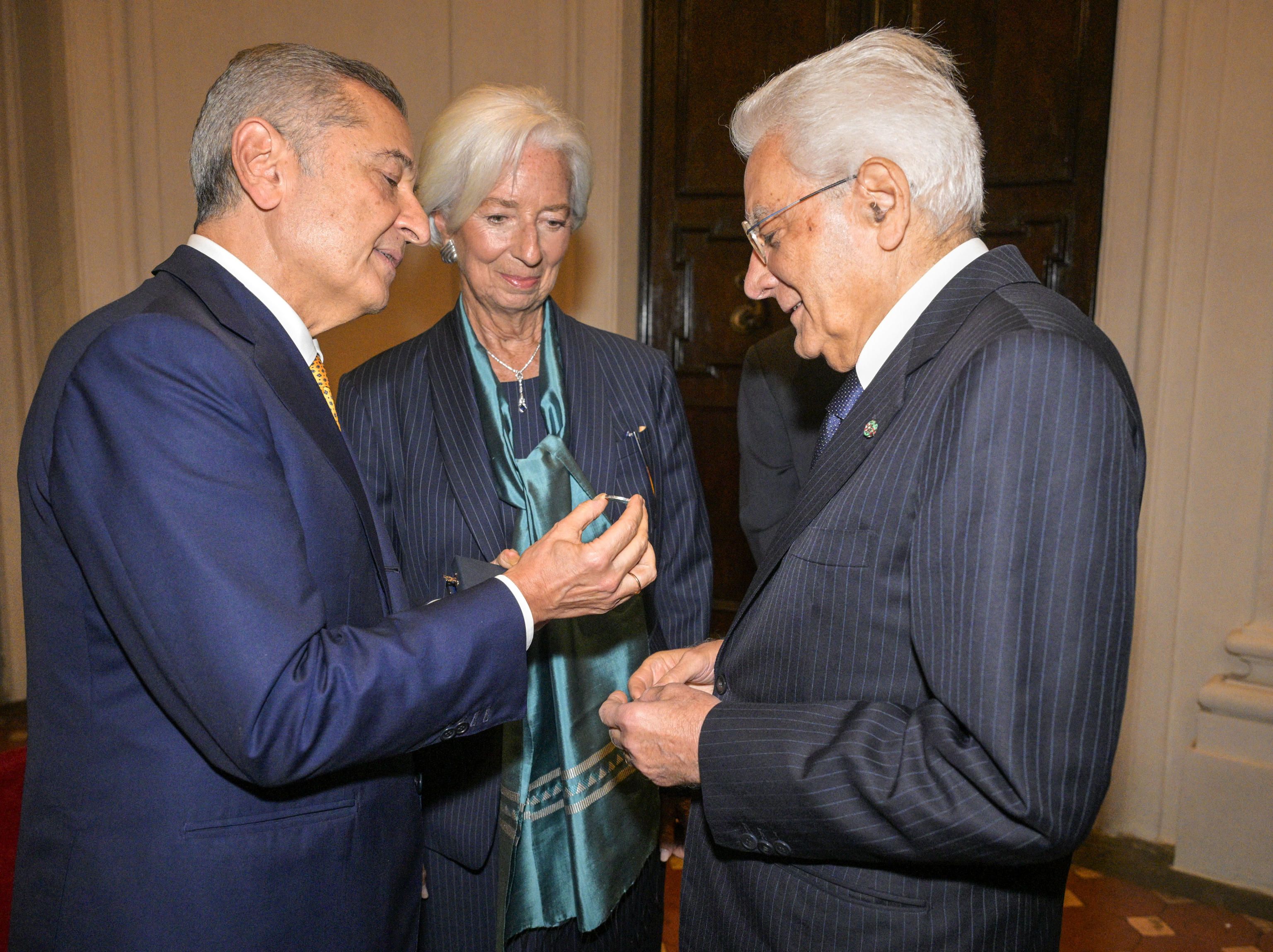 Il Governatore della Banca d’Italia Fabio Panetta, la Presidente della Banca Centrale Europea Christine Lagarde e il Presidente della Repubblica Italiana Sergio Mattarella durante la riunione del Consiglio direttivo della Bce a Firenze / Ansa