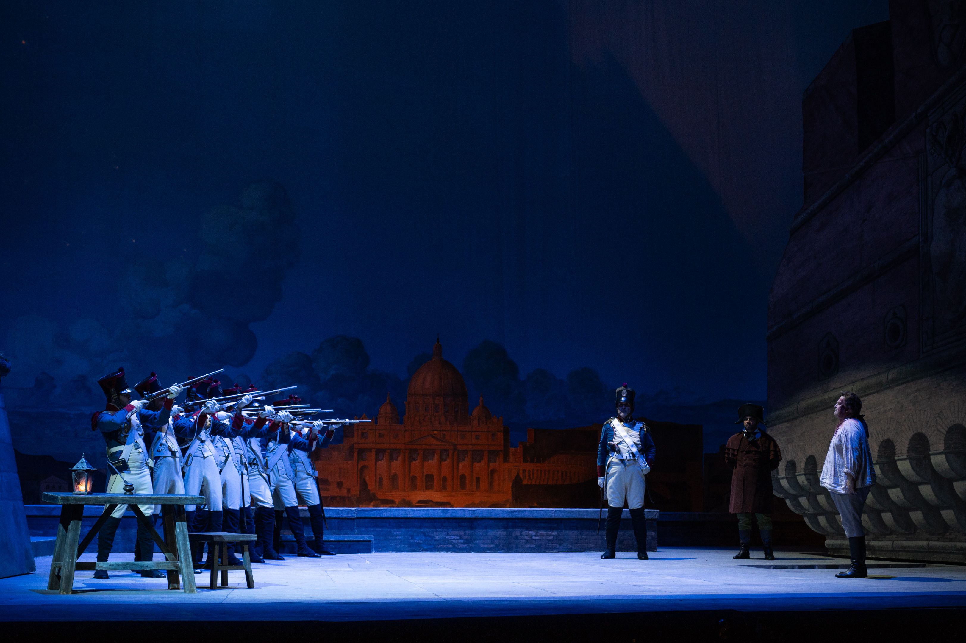 Il terzo atto di "Tosca" all'Opera di Roma con l'allestimento ricostruito della prima avvenuta 125 anni fa / Fabrizio Sansoni - Opera Roma