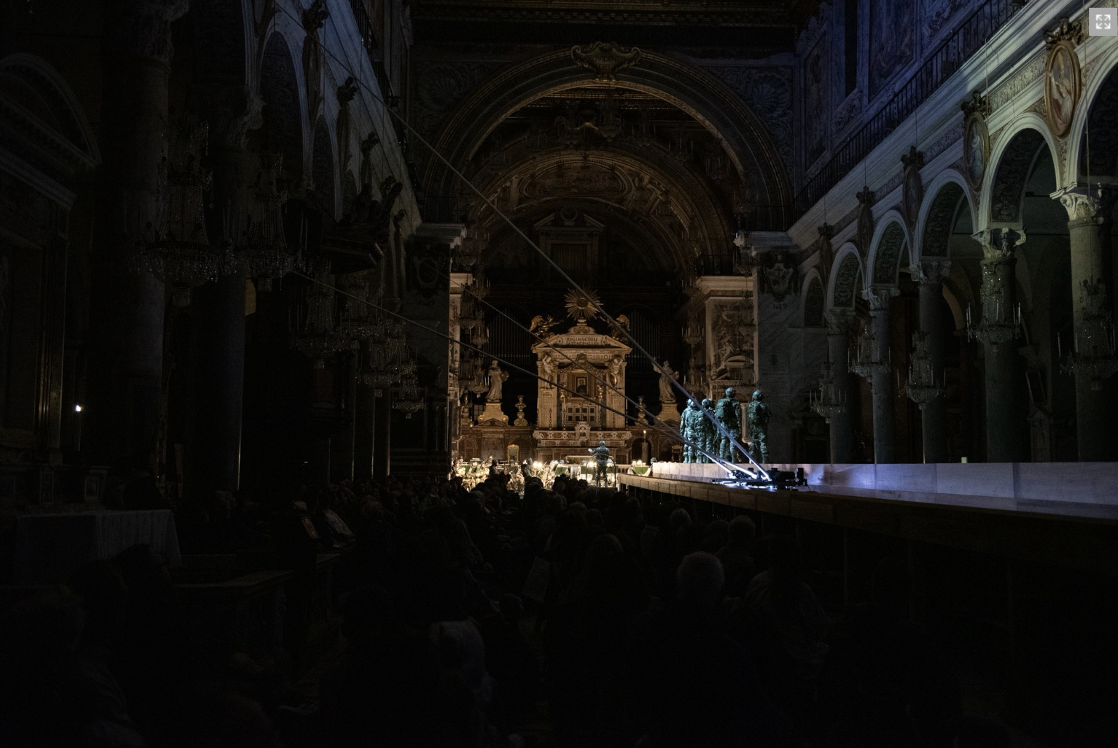 Lo “Stabat mater”&nbsp;di Giovanni Battista Pergolesi nella&nbsp;Basilica di Santa Maria in Ara Coeli a Roma con la regia di Romeo Castellucci&nbsp;/ Fabrizio Sansoni - Opera Roma