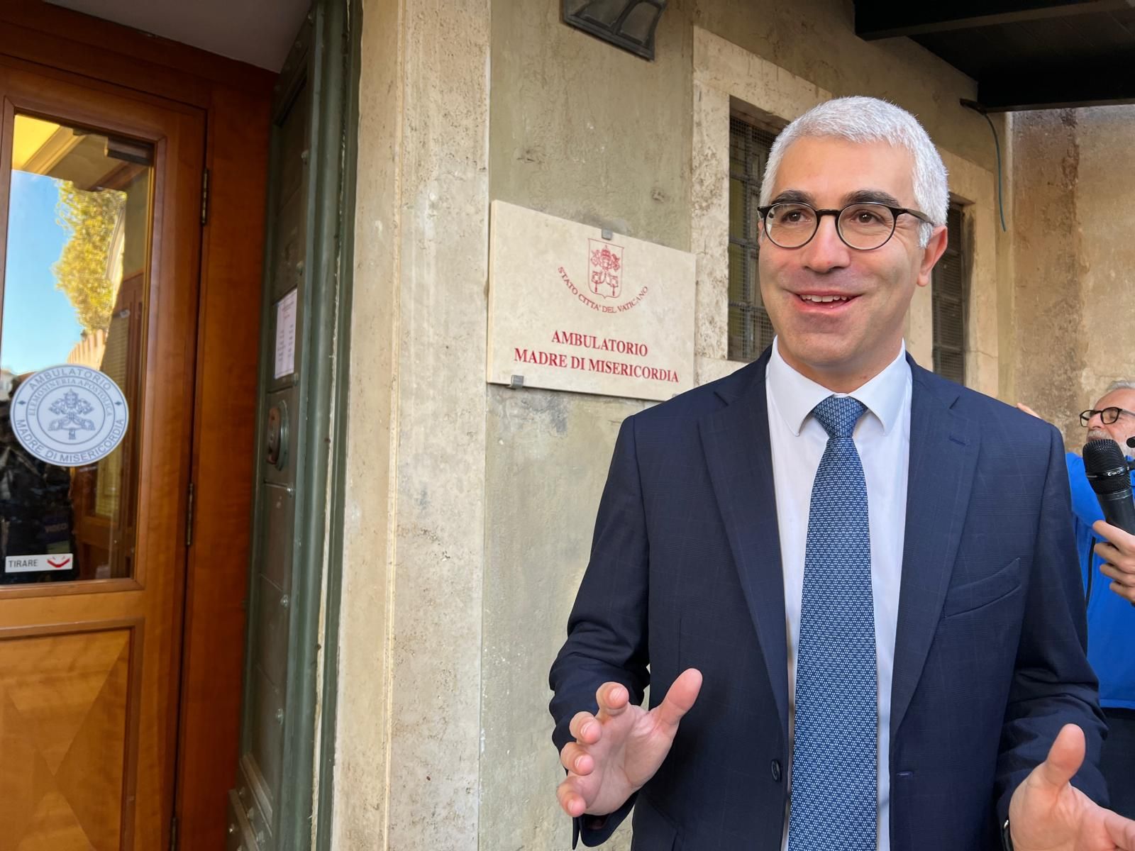 Il dottor Massimo Ralli,&nbsp;direttore dell’ambulatorio dell’Elemosineria Apostolica / AVVENIRE