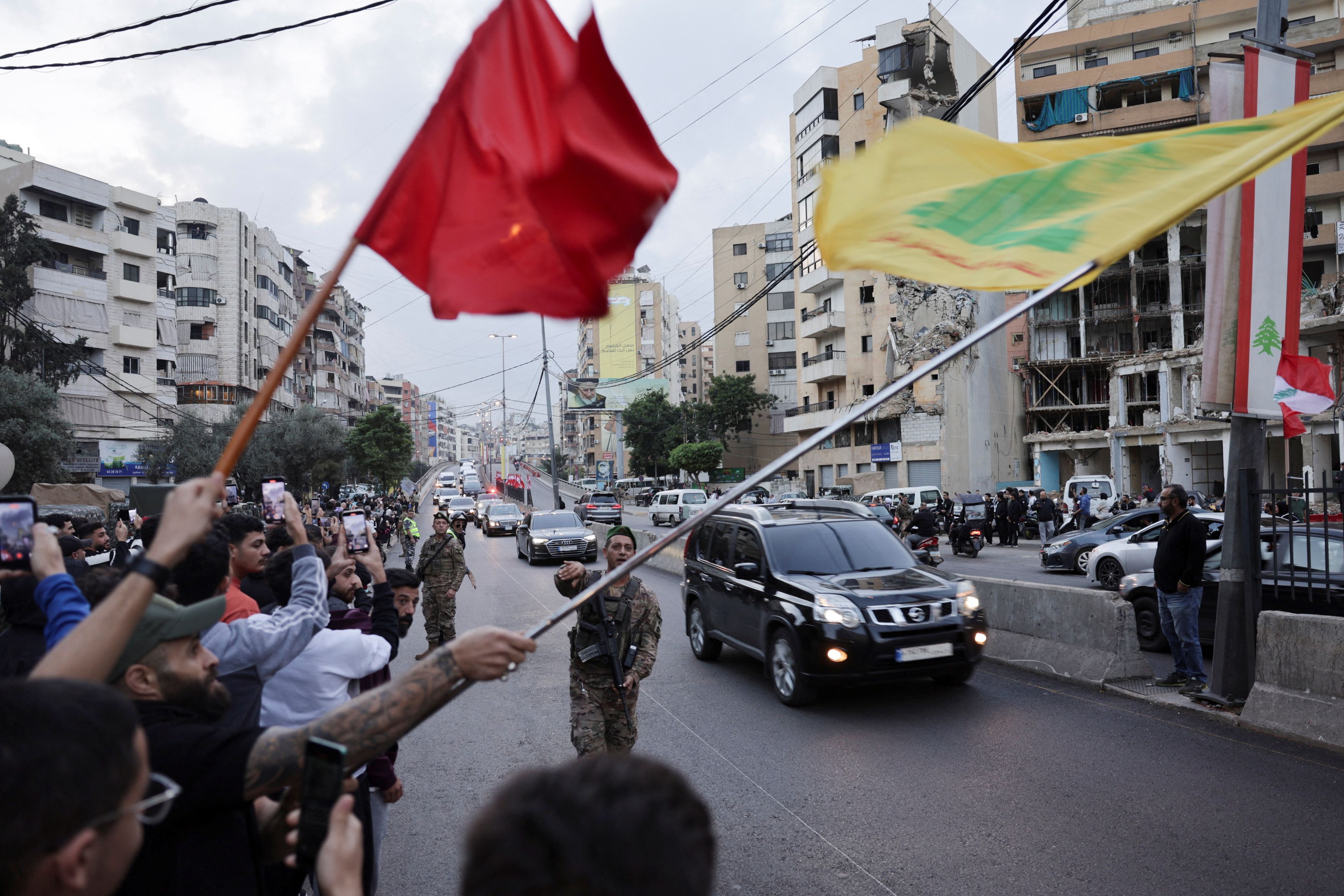 La folla lungo le strade di Beirut per l'arrivo di papa Leone XIV in Libano / REUTERS
