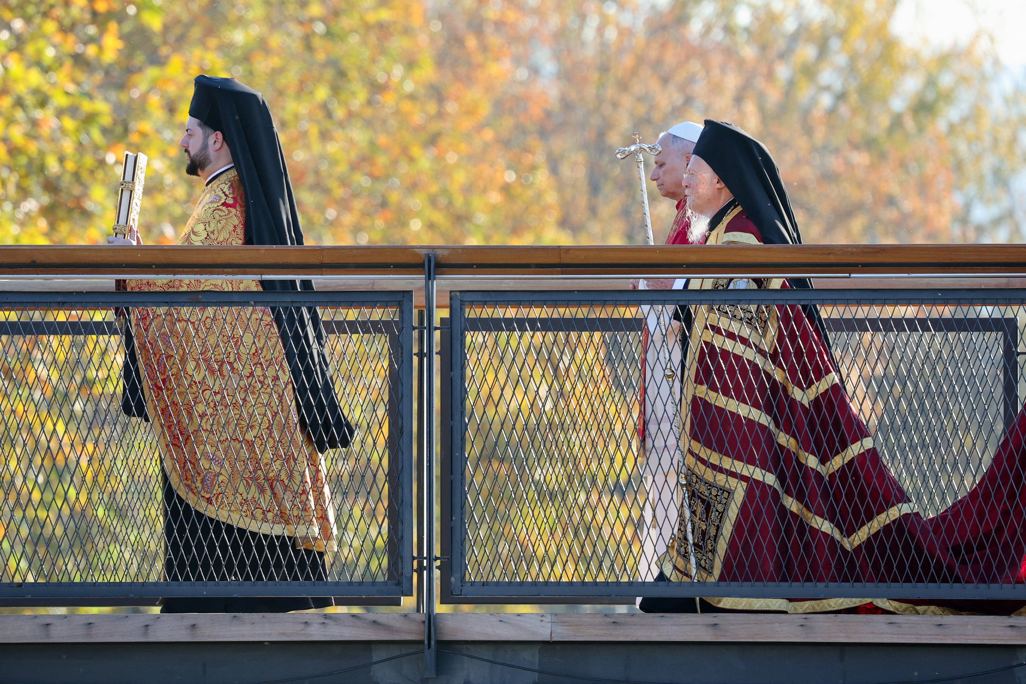 Papa Leone XIV e il patriarca ecumenico di Costantinopoli, Bartolomeo I, a Nicea, nell'attuale Turchia, per la preghiera ecumenica in occasione dei 1700 anni del primo Concilio ecumenico / REUTERS