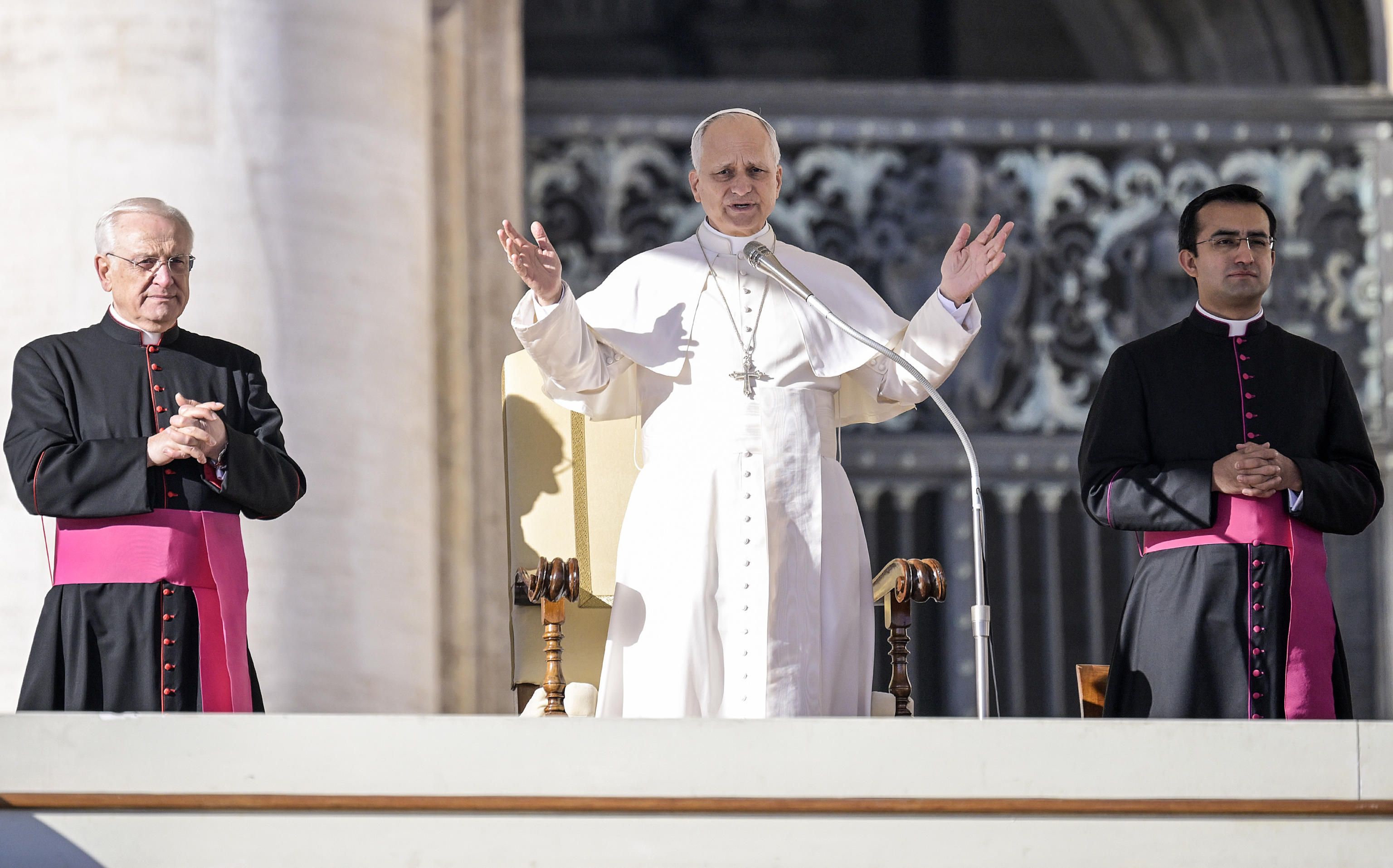 Papa Leone XIV conclude l'udienza generale in piazza San Pietro, 10 dicembre 2025 (ANSA)