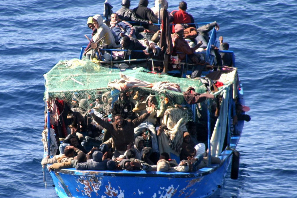 Calano i migranti in arrivo in Europa, ma resta il dramma: 1.700 morti ...