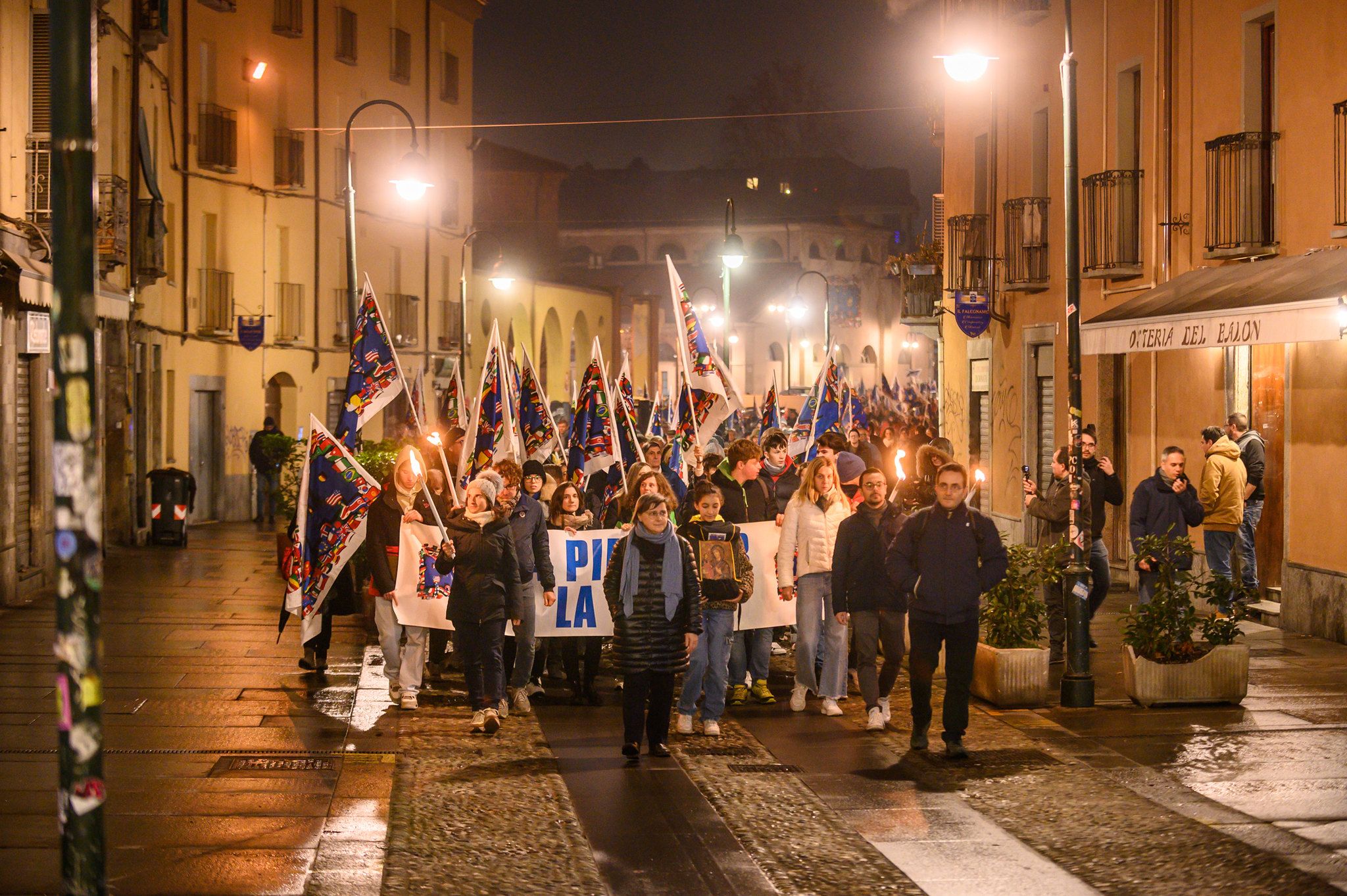 In marcia e in preghiera per la pace: si rinnova, a Torino, la proposta di Capodanno del Sermig / Archivio Sermig