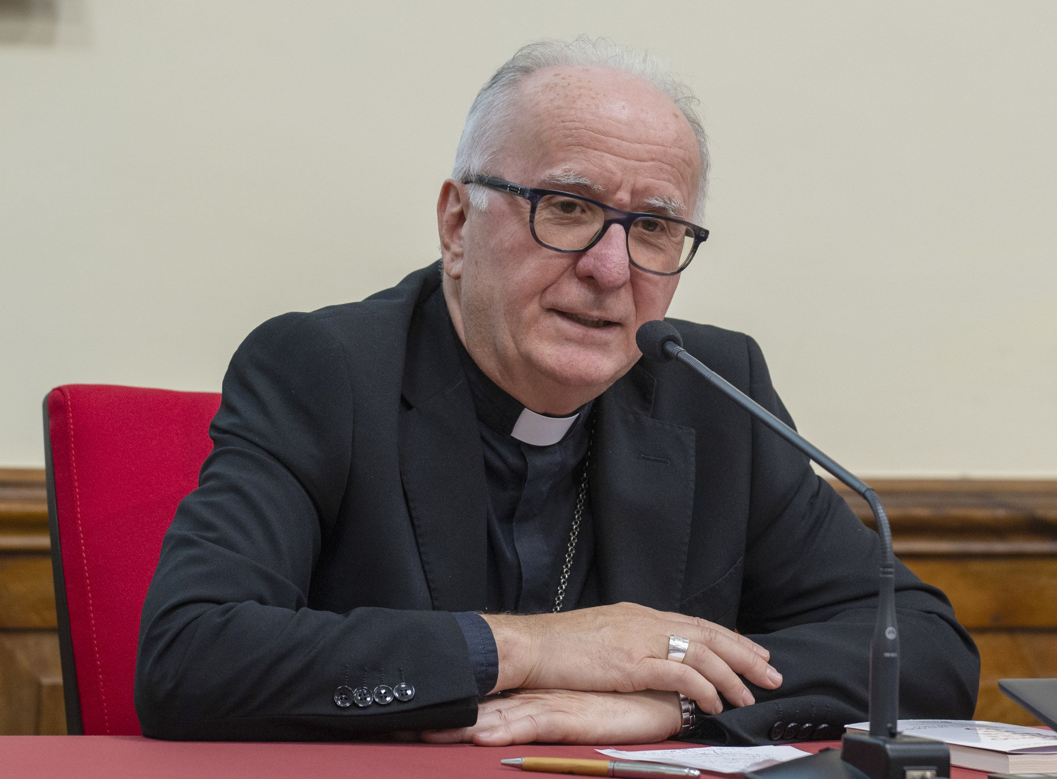 Il vescovo di Pinerolo, Derio Olivero, presidente della Commissione episcopale Cei per l’ecumenismo e il dialogo / SICILIANI