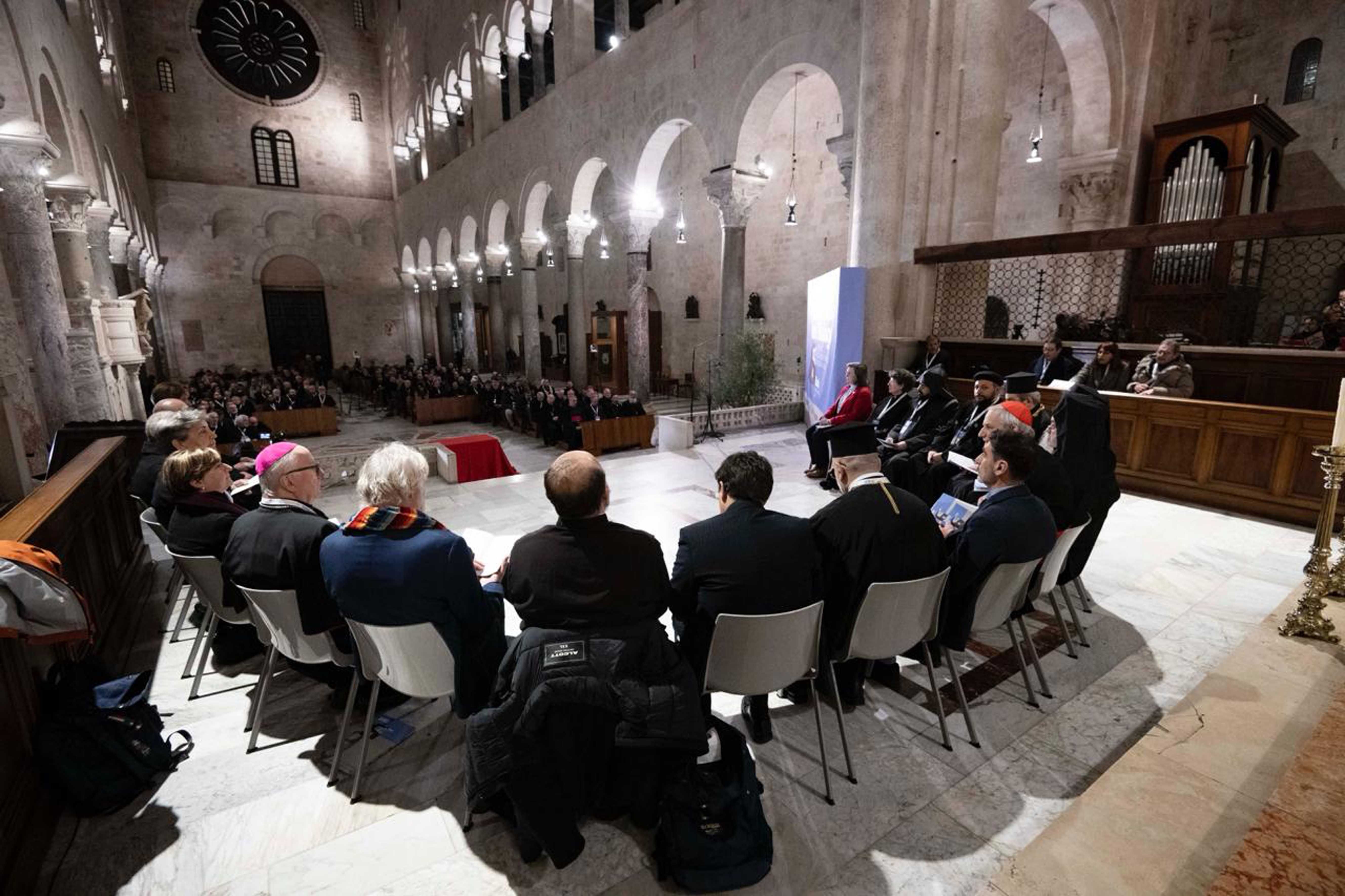 A Bari l'apertura del primo Simposio delle Chiese cristiane in Italia / SICILIANI