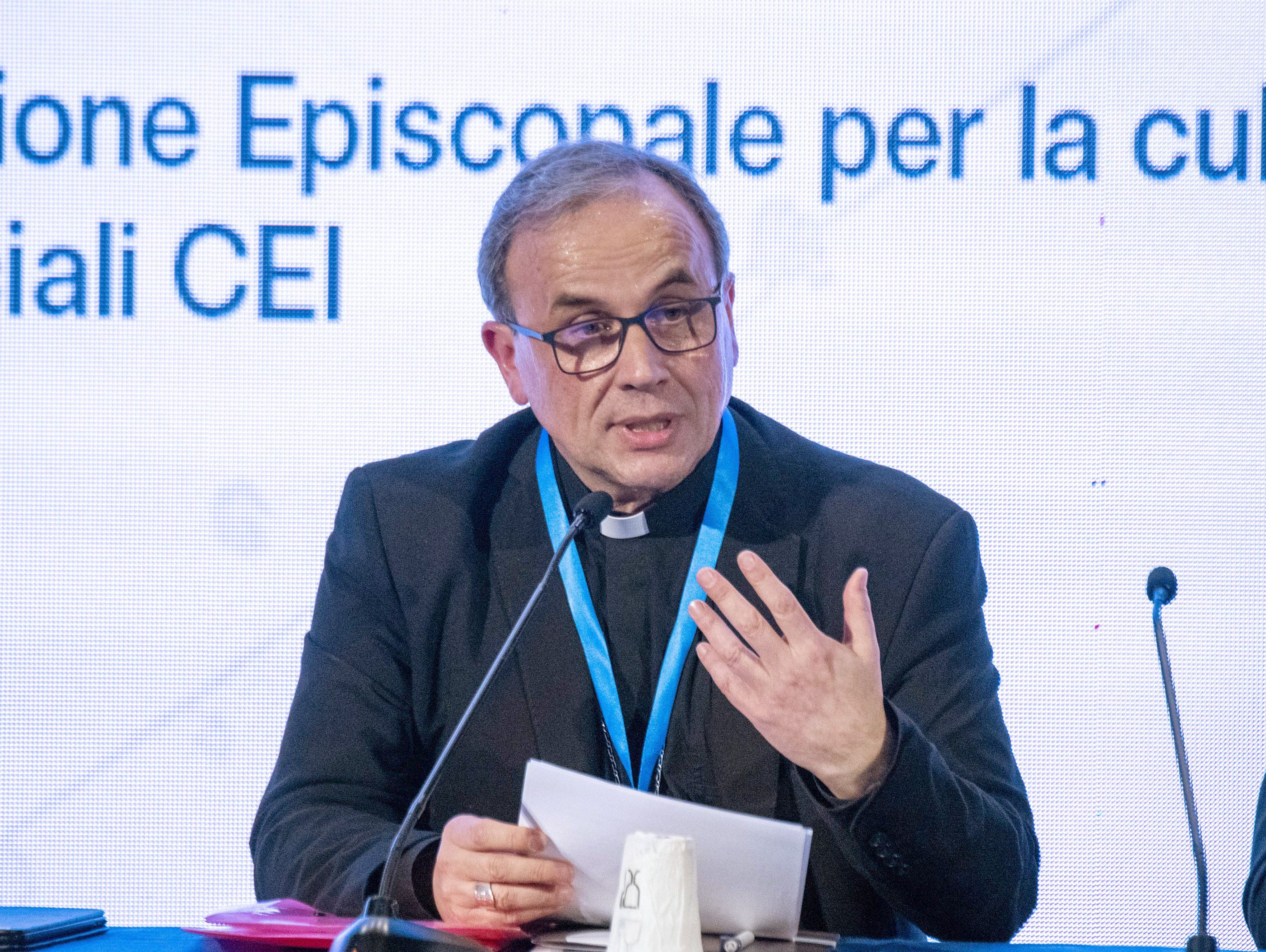 Il vescovo di Verona monsignor Domenico Pompili