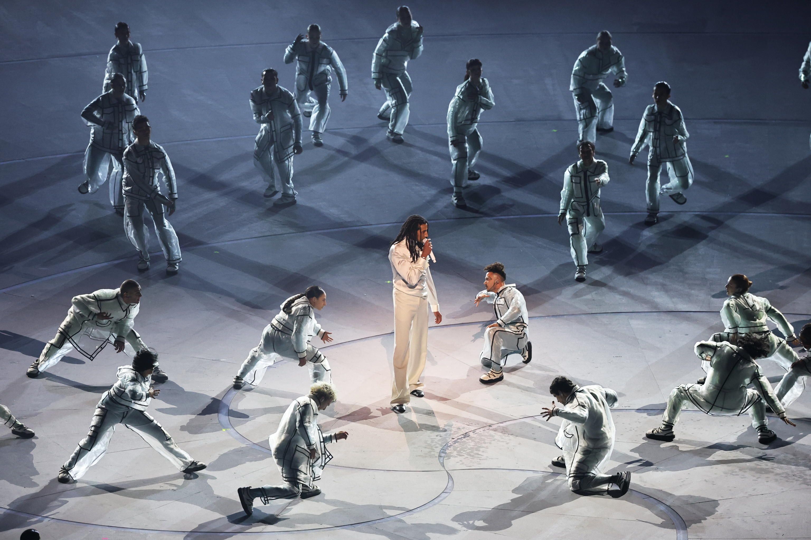 Ghali e il suo inno alla pace con le parole di Rodari: un momento bellissimo&nbsp;