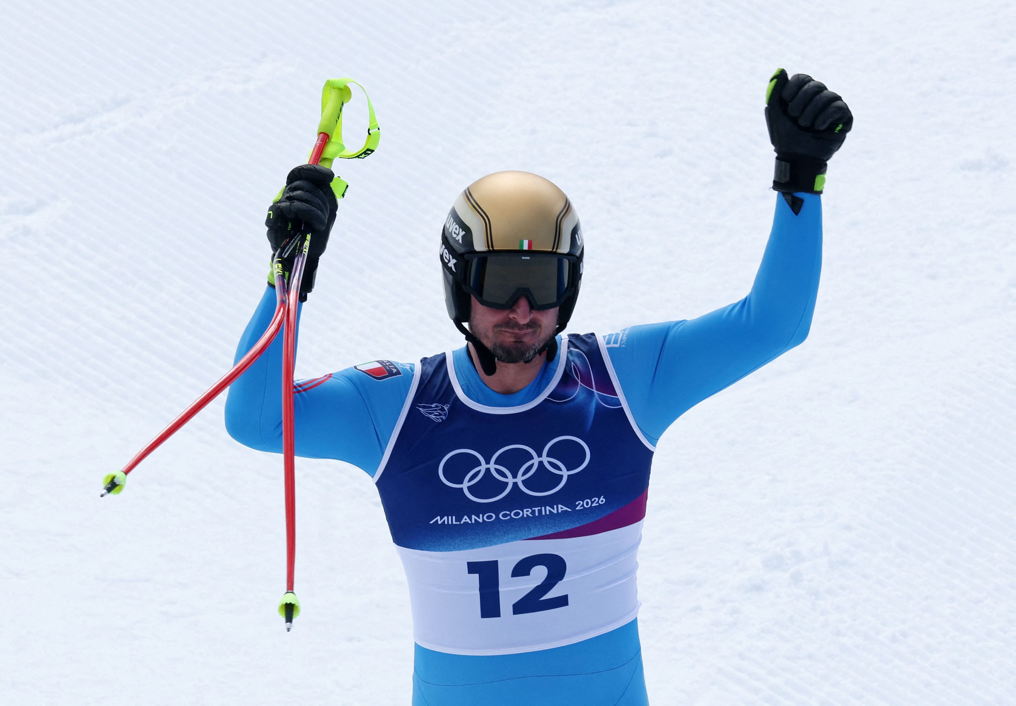 Dominik Paris saluta il pubblico della "sua" Stelvio: qui ha vinto sette volte in Coppa del Mondo / Reuters / Gintare Karpaviciute