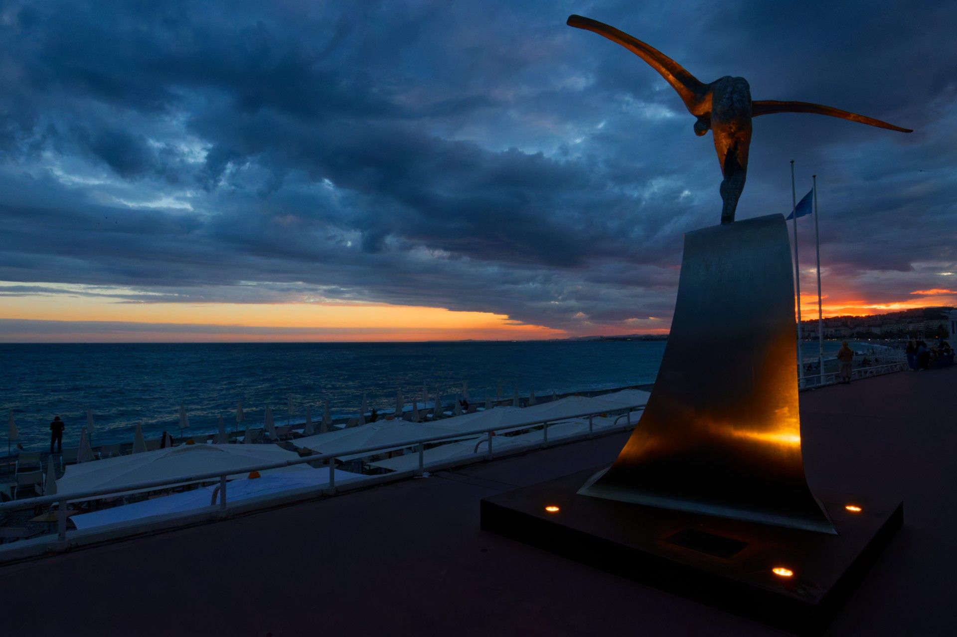 Il memoriale dell'attentato del 2016 sulla Promenade di Nizza / Robert de Nice