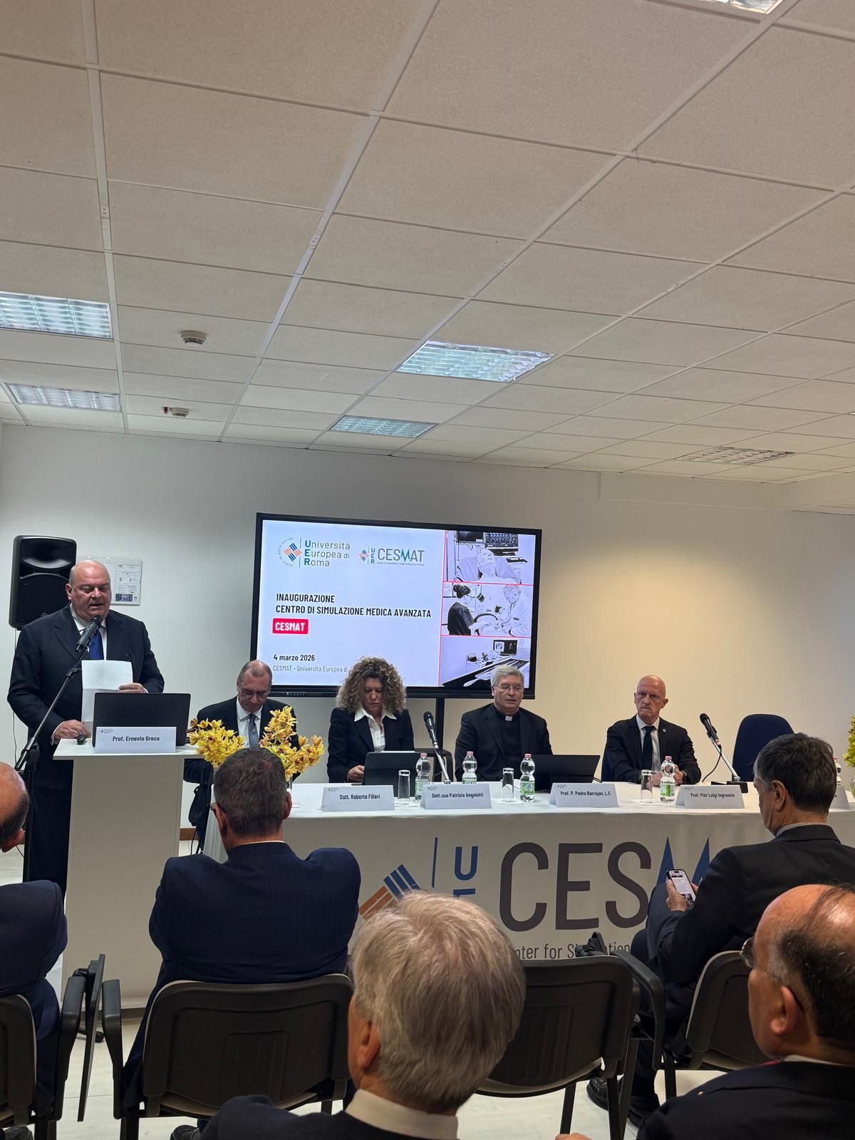 Un momento dell'inaugrazione del centro. Foto Uer