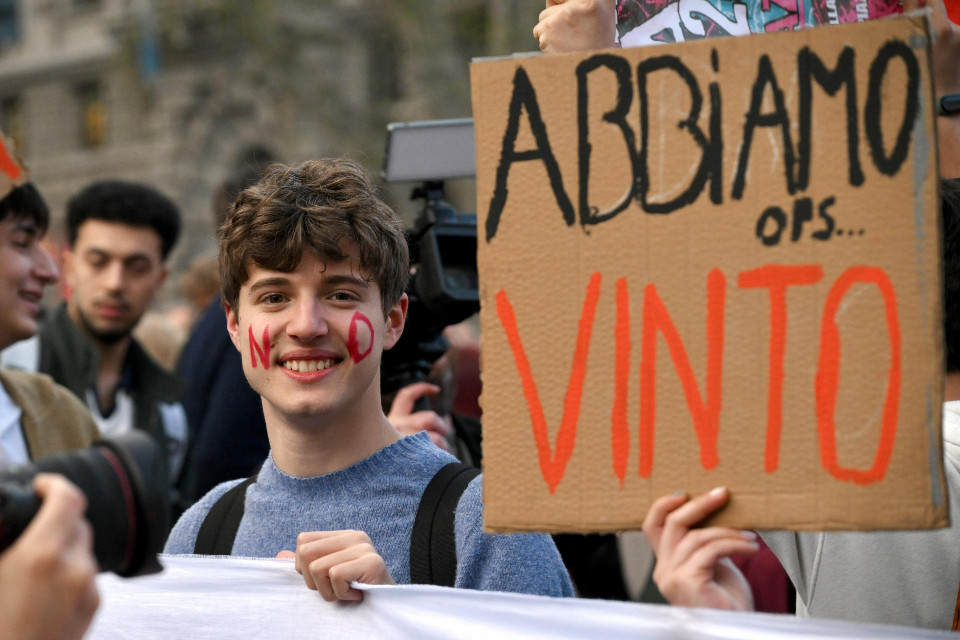 Elettori ai seggi nelle città del Sud