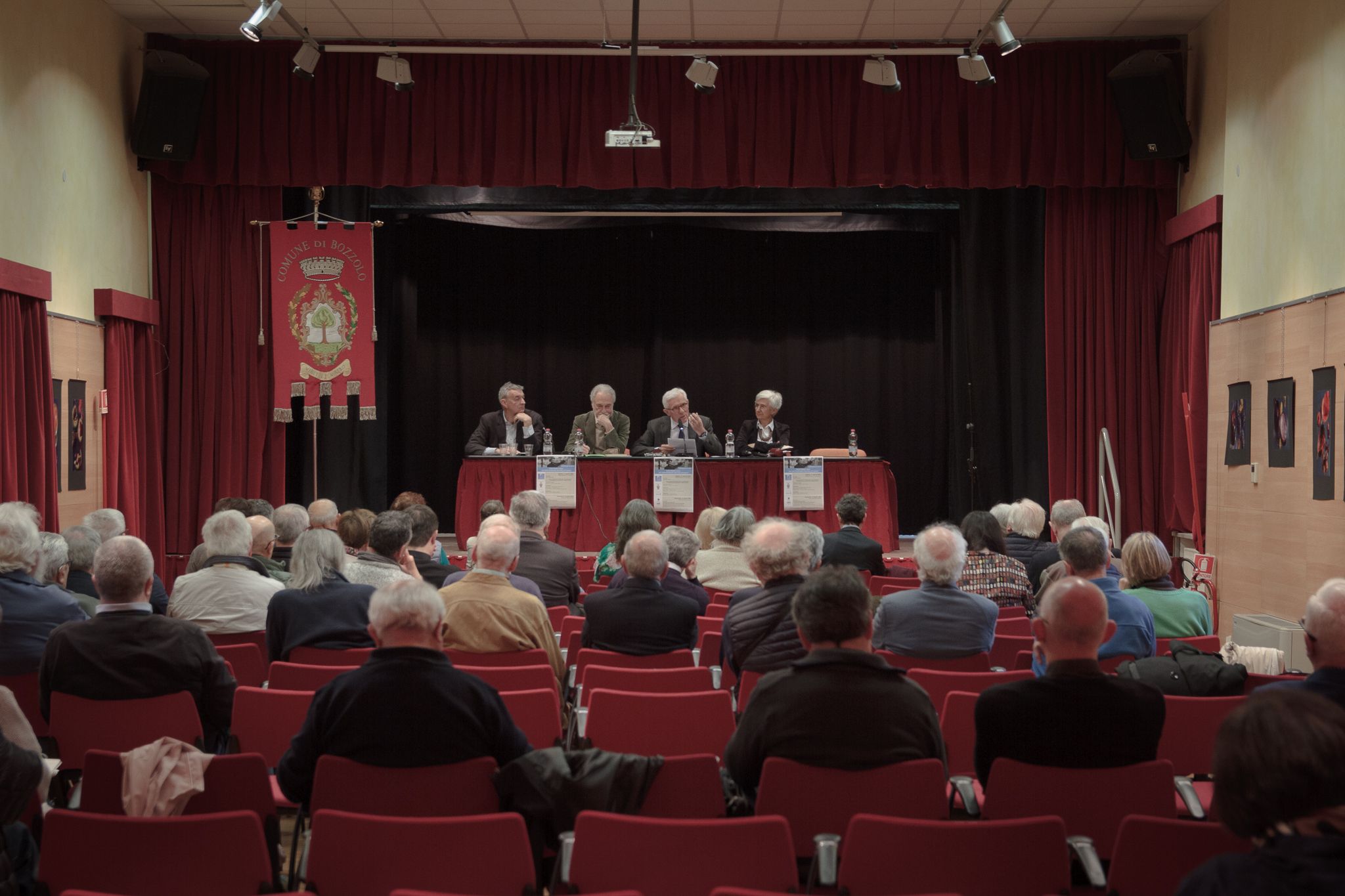 Un momento del convegno “Don Primo oggi, un cristianesimo ancora attuale?” svoltosi nella sala civica di Bozzolo