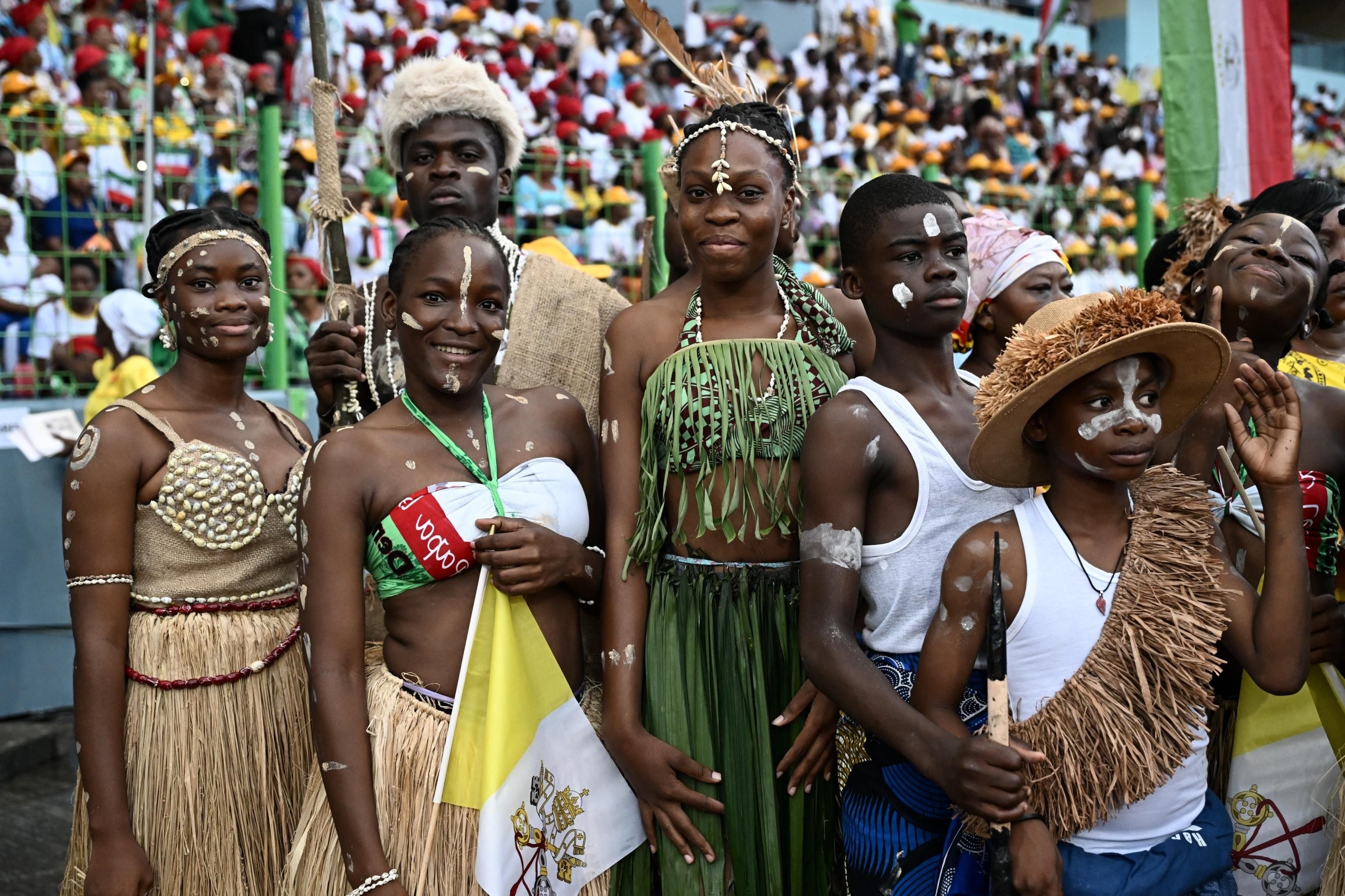 La Messa di congedo di papa Leone XIV dall'Africa nello stadio di Malabo in Guinea Equatoriale / ANSA