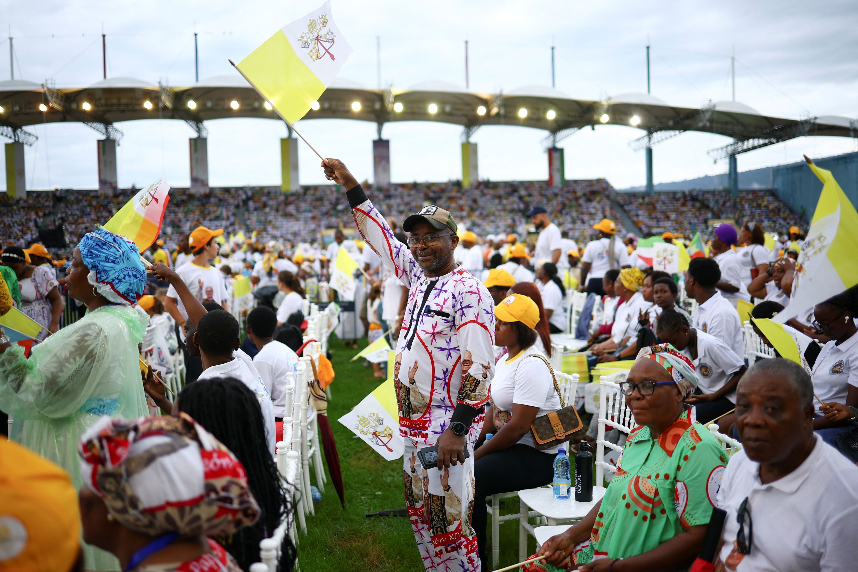 La Messa di congedo di papa Leone XIV dall'Africa nello stadio di Malabo in Guinea Equatoriale / REUTERS