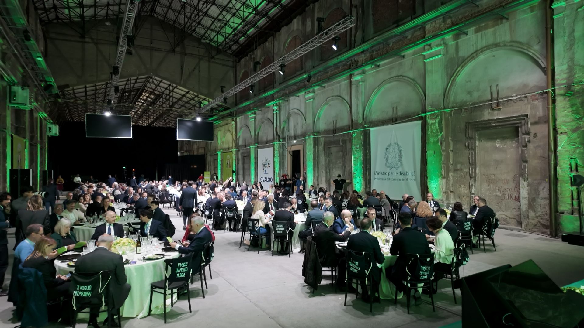 Un momento della cena di gala organizzata a Firenze con le associazioni di persone con disabilità