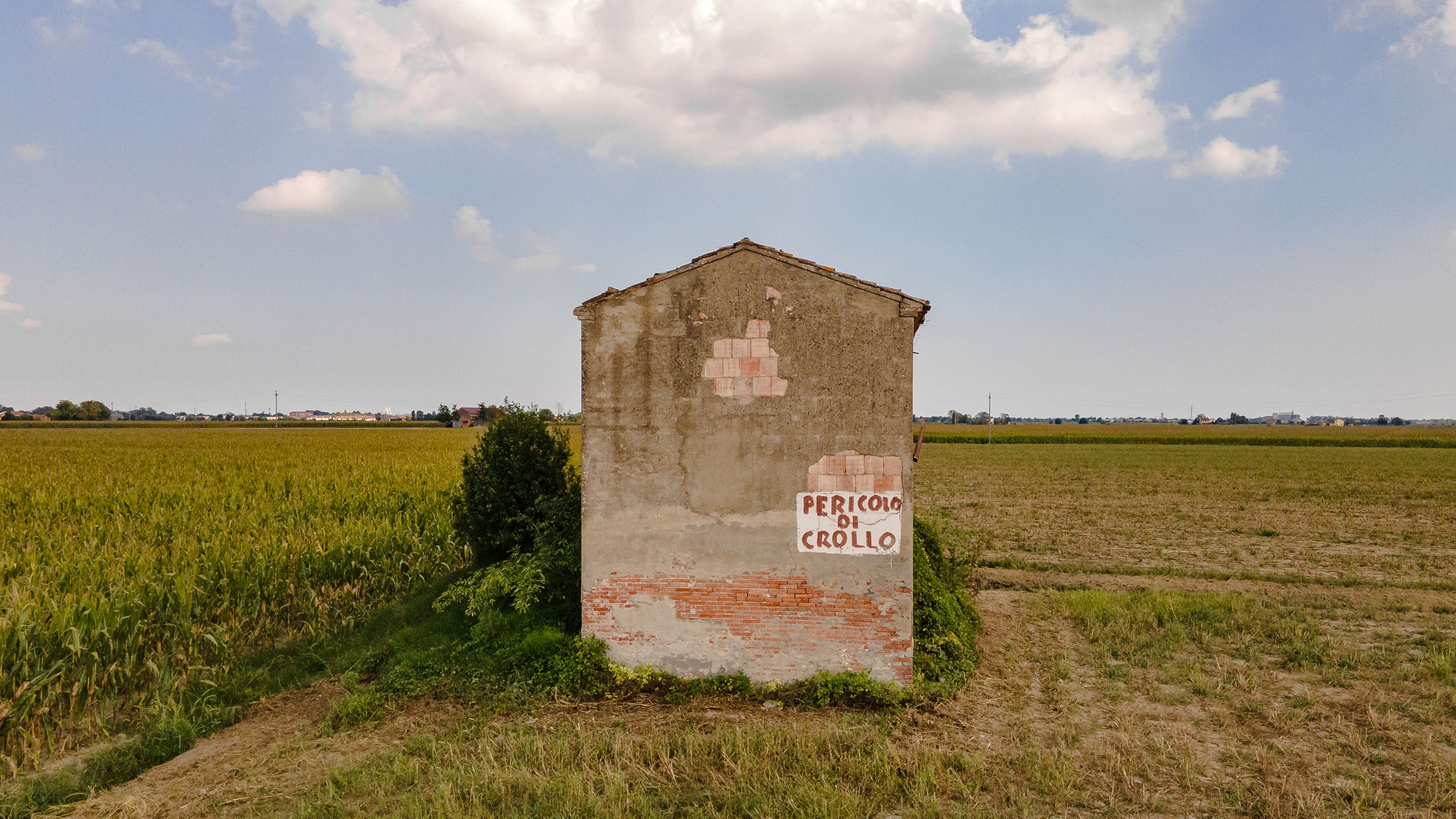 Delta Del Po - Agosto 2025 - Una cascina fastiscente nella Valle del Mezzano / Stefano Nicoli