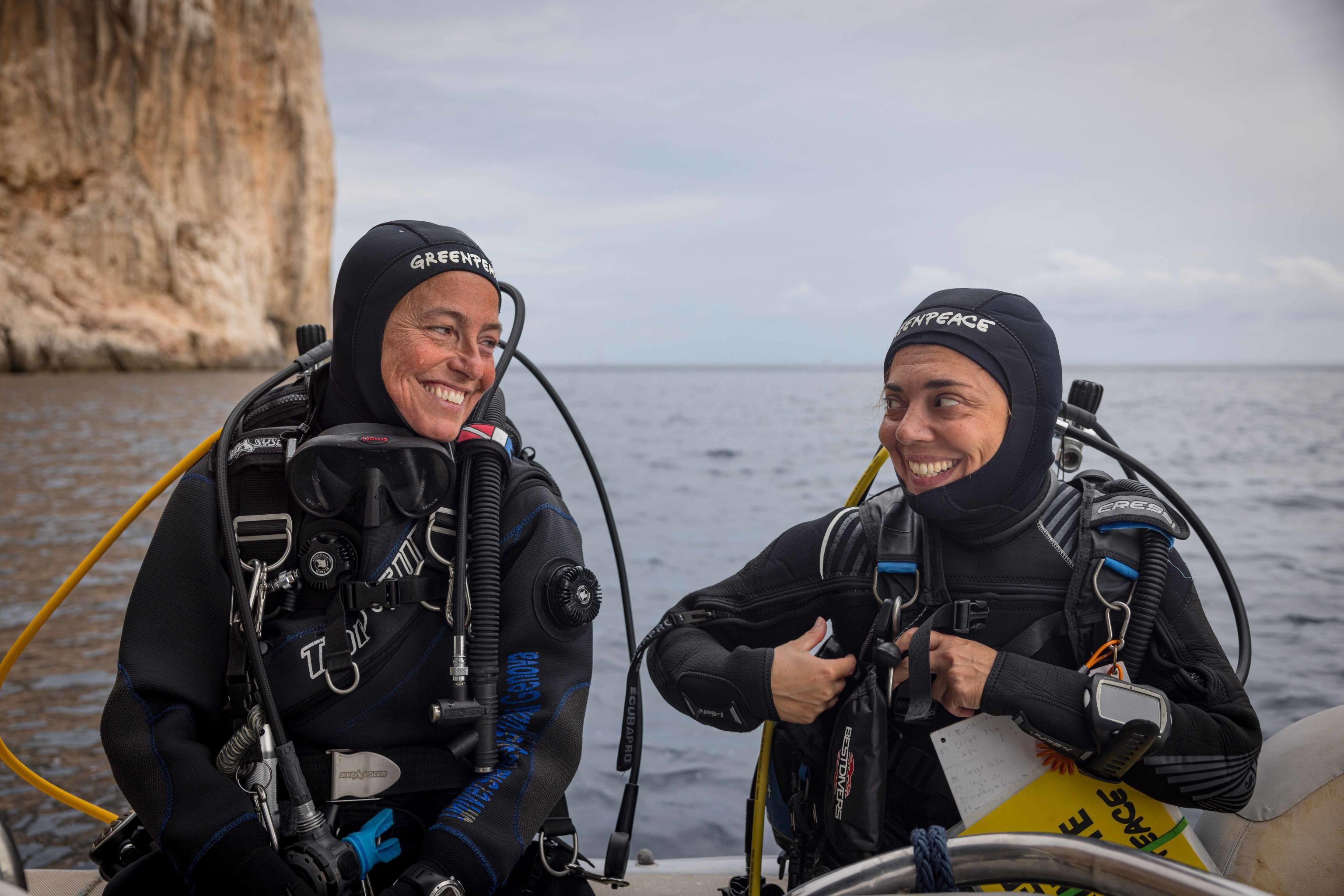 Monica Montefalcone, 52 anni, docente associata di Ecologia all'Università di Genova, che ha perso la vita in immersione alle Maldive, in una foto delle sue collaborazioni con Greenpeace / ANSA&nbsp;