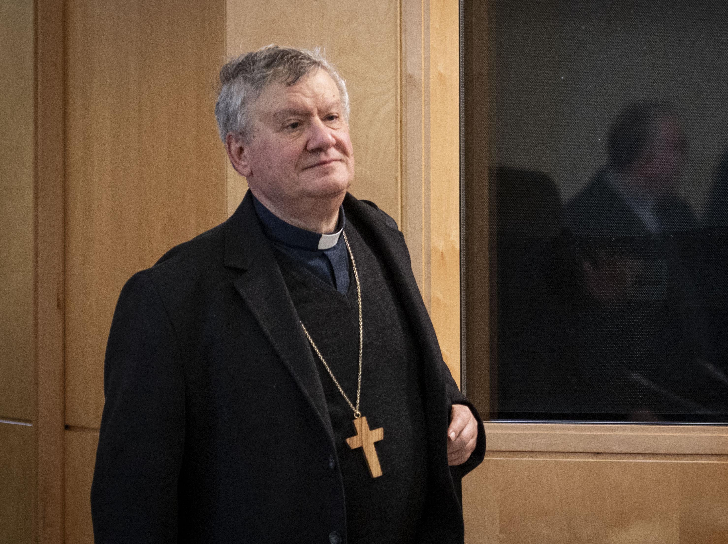 Il vescovo di Acerra, Antonio Di Donna, presidente della Conferenza episcopale campagna / SICILIANI